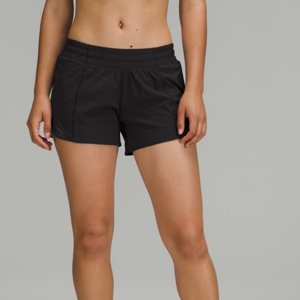Lululemon Hottie Hot Low-Rise Lined Short 4”
